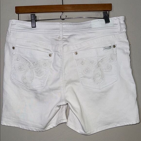 Seven7 White Jean Shorts Mid-Length Straight Cut - Picture 10 of 11